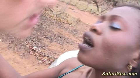 https://www.xvideobf.com/video/african-woman-fucked-in-the-forest/